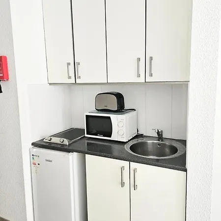 The Poolside Haven, Azure Dreams Apartment *