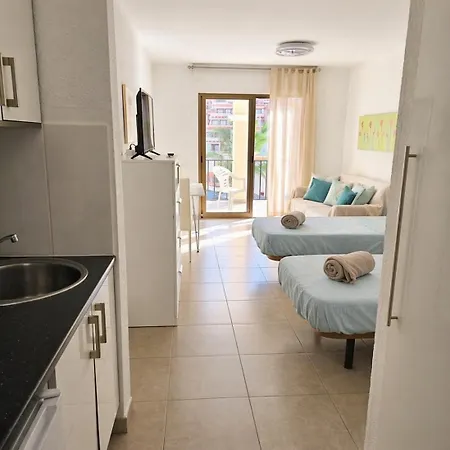 The Poolside Haven, Azure Dreams Apartment Los Cristianos (Tenerife)